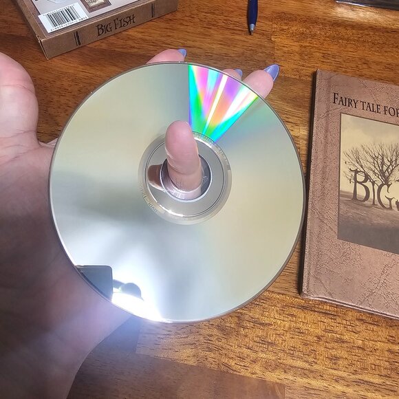 Big Fish DVD with Book - Picture 6 of 6